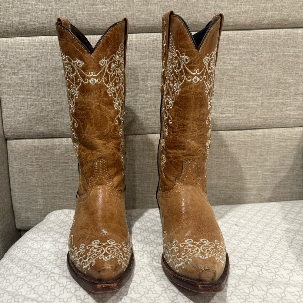 Texas Country Women’s Embroidered Cowboy Boots